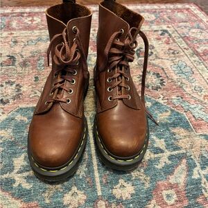 Dr. Marten 1460 PASCAL ZIGGY LEATHER LACE UP BOOTS